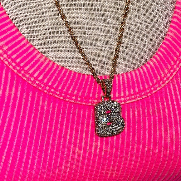 ☃️BOGO50%☃️ 🆕✨GOLD B✨BUBBLE LETTER INITIAL NECKLACE - Picture 3 of 12